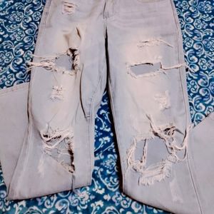 High waist ripped jeans